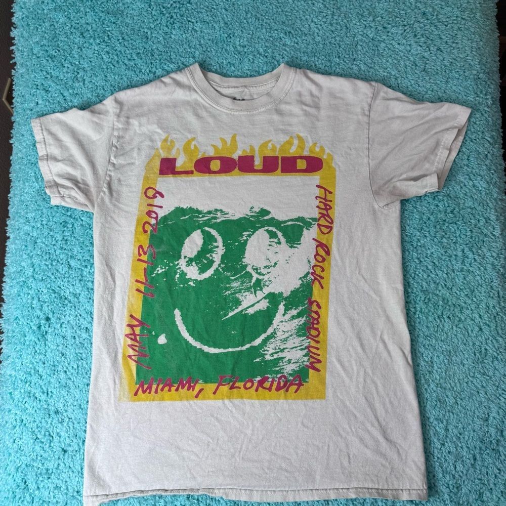 Graphic‎ White Tee